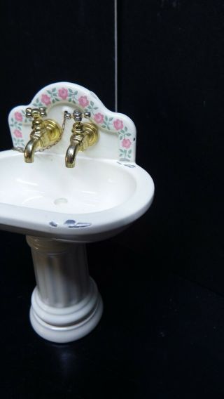 dolls house furniture Bodo Hennig bathroom sink 1.  12th SA 2