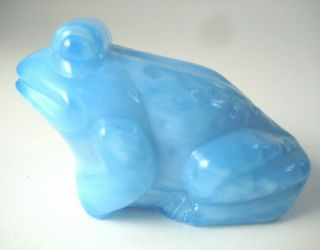 Boyd Glass Jeremy Frog Figurine Light Blue And White Swirl