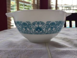 Vintage Pyrex Blue Horizon 441 Cinderella 1 - 1/2 Pint Bowl White & Blue