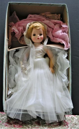 Vtg Madame Alexander Cissy - Face Wendy? Bride 18 " Orig Box,  W/history,  Xtras 1956
