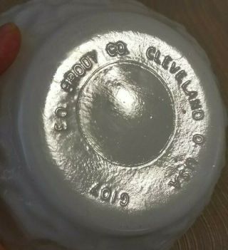 E.  O.  Brody White Milk Glass Crinkle Bowl/Vase 3