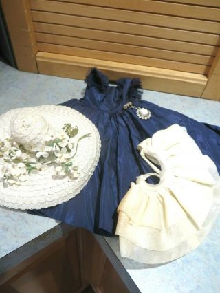 1957 MADAME ALEXANDER CISSY DOLL IN NAVY 2141 AO DRESS,  CAPELET,  HAT 3