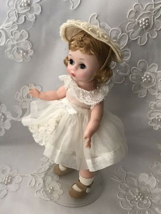 Madame Alexander Wendy Kins doll in tagged Wendy Goes Calling With Mother 586 6