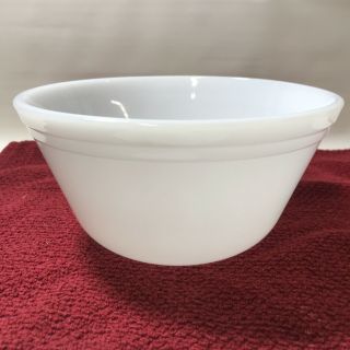 Vintage Federal White Milk Glass 7 " Mixing Bowl Ribbed Collar Oven Ware
