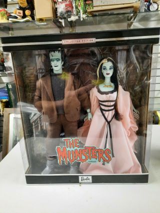 The Munsters Giftset Herman And Lily Barbie 50544 Mattel 2001 $199