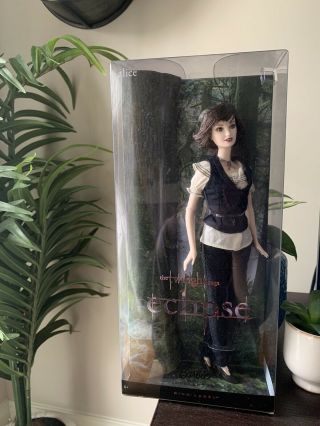Alice Cullen Pink Label Barbie | The Twilight Saga Eclipse Alice Doll
