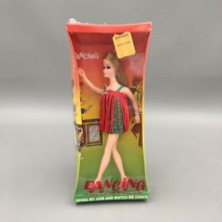 Vintage Topper Toys Dancing Dawn Doll 1970 - Dispensas Castle of Toys 2