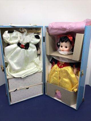 14” Madame Alexander Doll “snow White” Trunk Set Extra Outfits & Acc.  Nrfb