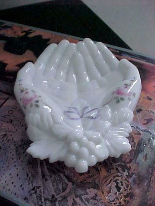 Vintage Westmoreland White Milk Glass Hand Painted Open Hands Candy Dish