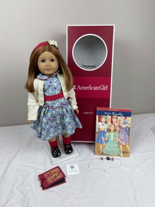 Emily American Girl Doll 18 " - Retired -,  Book And Outfit