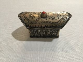 Lovely Vintage Silver Plated Pill Trinket Box Trunk Chess Reposse Top Coral