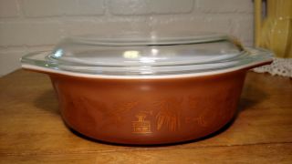 Vintage Pyrex Oval Casserole 043 1 - 1/2 Qt.  Early American Design Brown/gold