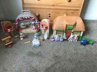 Sylvanian Families Angelina Ballerina Theatre,  Cheddar Cottage And Figures