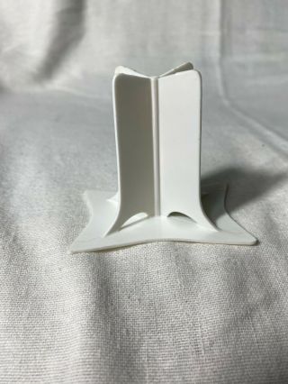 Vintage 1966 Mattel Barbie Doll Stand Toy 2.  5” Tall White