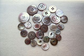 28 Antique Vtg Smokey Mother Of Pearl Mop Buttons Various Sizes