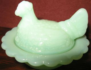 Green Jadeite Milk Glass Hen Chicken On Nest Basket Eggs Chick Salt Dip / Easter