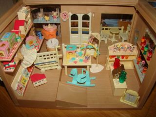 Sylvanian Families House of Brambles Department Store Boxed 2