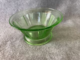 Vtg Small 4” Vaseline Uranium Green Glass Fruit Custard Dish Bowl