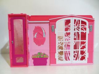 Mattel 2008 Barbie Pink My House Travel Fold - Up