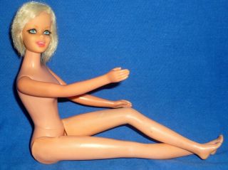 Vintage Mod Era Mattel Barbie 1185 Twiggy Twist 