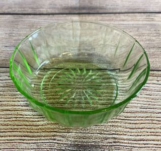 Vtg Small 4” Vaseline Uranium Green Glass Fruit Custard Dish Bowl