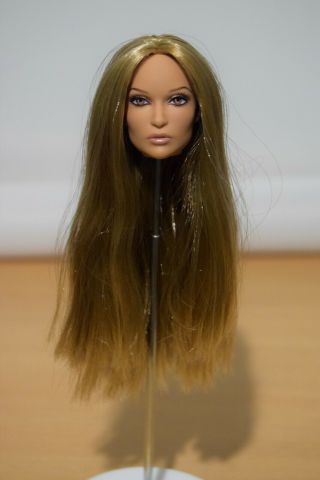 Barbie Jennifer Lopez,  Tête,  Rerooted