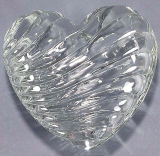 Jeannette Crystal Curios Heart Shaped Covered Candy Dish