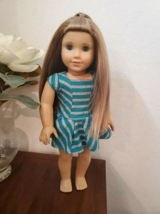 American Girl Doll Mckenna 2012 Doll Of The Year