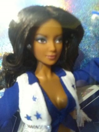 Dallas Cowboys Cheerleaders Barbie - Brunette Hispanic/latino Nrfb 2007 Mattel