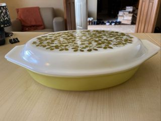 Vintage Pyrex Olive Split Divided Casserole Dish With Lid 1.  5 Qt Yellow Green