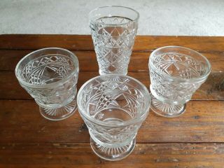 Set Of 4 Vintage Clear Pressed Glass Footed Dessert Cup Dishes Diamond Pattern