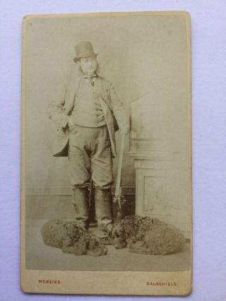 Cdv Of A Man With 2 Dogs And A Gun / Rifle - Galashiels.  Postage.  (156)