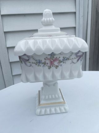 Vintage WESTMORELAND MILK GLASS Compote Pedestal CANDY DISH & LID Floral Bows 2