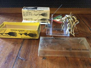 Vintage Fred Arbogast Hawaiian Wiggler Size 2 Red/white Skirt Fishing Lure W/box