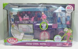 Mattel 2005 Polly Pocket Snow Cool Hotel Playset In The Box