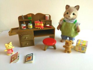 Sylvanian Families The Toy Maker Set Includes Edward Mulberry Figure