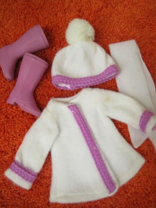 Coat,  Scarf,  Hat & Boots For Ideal Velvet Mia Dina Growing Hair Dolls