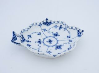 Rare Serving Dish 1076 - Blue Fluted Royal Copenhagen - Full Lace - 1st Quality