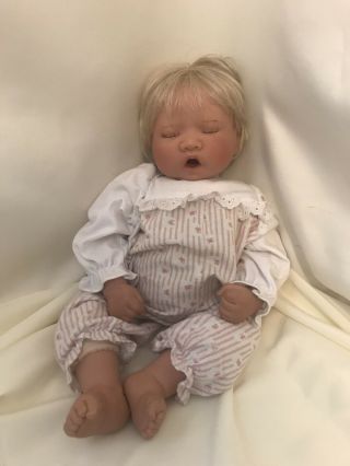 Blonde Lee Middleton Baby Doll Sleeping 19 " Signed 091925