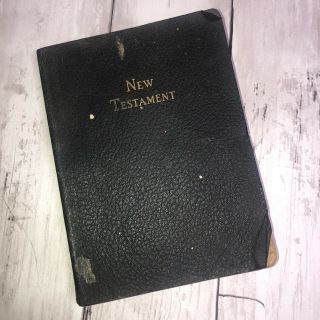Vintage/antique 1940’s Pocket Size Testament Bible Whitman Publishing Co.
