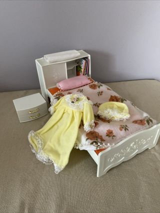 Vintage Vogue Ginny Doll Furniture Bed & Nightstand By Vogue Plus Accessories