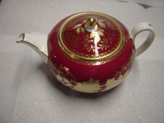 Wedgwood Tonquin Ruby Teapot 2