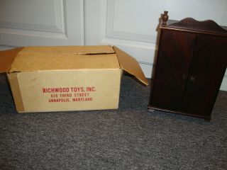 Richwood Sandra Sue Closet With Box