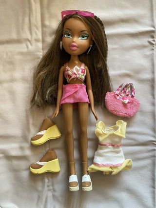Bratz Doll - Spring Break Yasmin With Shoes