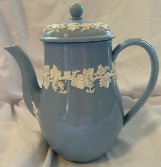 Wedgwood Made In England Cream On Lavender Blue Queensware Coffee Pot Teapot