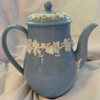 Wedgwood Made In England Cream On Lavender Blue Queensware Coffee Pot Teapot 2