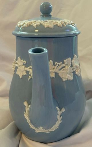 Wedgwood Made In England Cream On Lavender Blue Queensware Coffee Pot Teapot 3