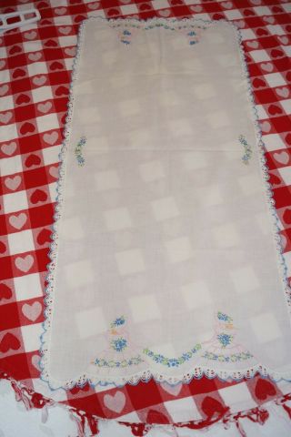 Vintage Dresser Scarf White With Southern Bells And Crocheted Trim