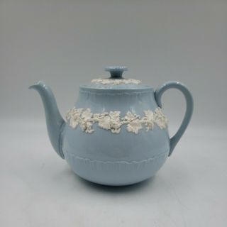 Wedgewood Queensware Embossed Cream On Lavender Shell Tea Pot V1