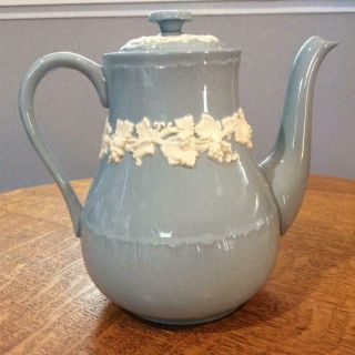Wedgwood Embossed Queensware Cream On Lavender Shell Edge Coffee Pot